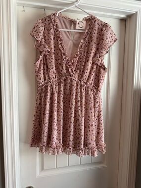 JODIFL Dusty Pink Floral Ruffle V-Neck Tunic
